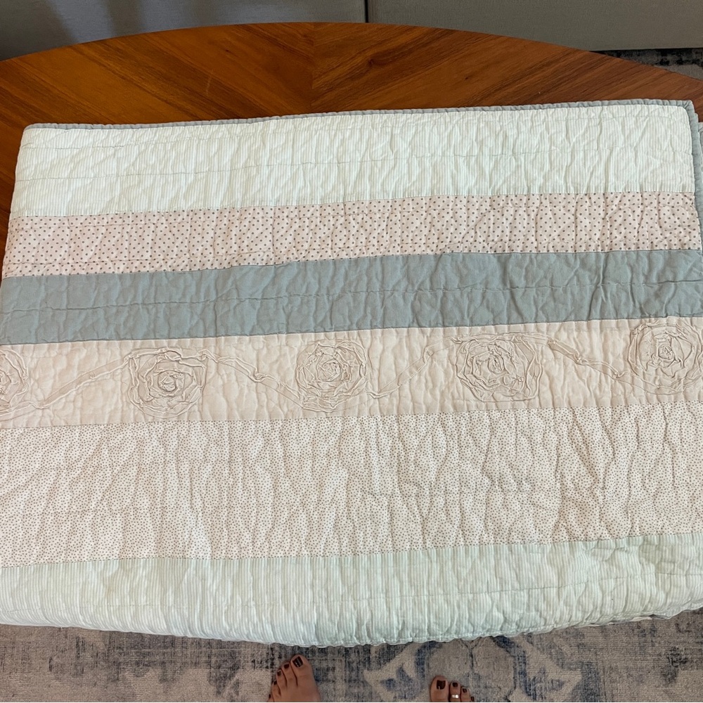 Pottery Barn Kids Quilted Bedding Set - Picture 6 of 12